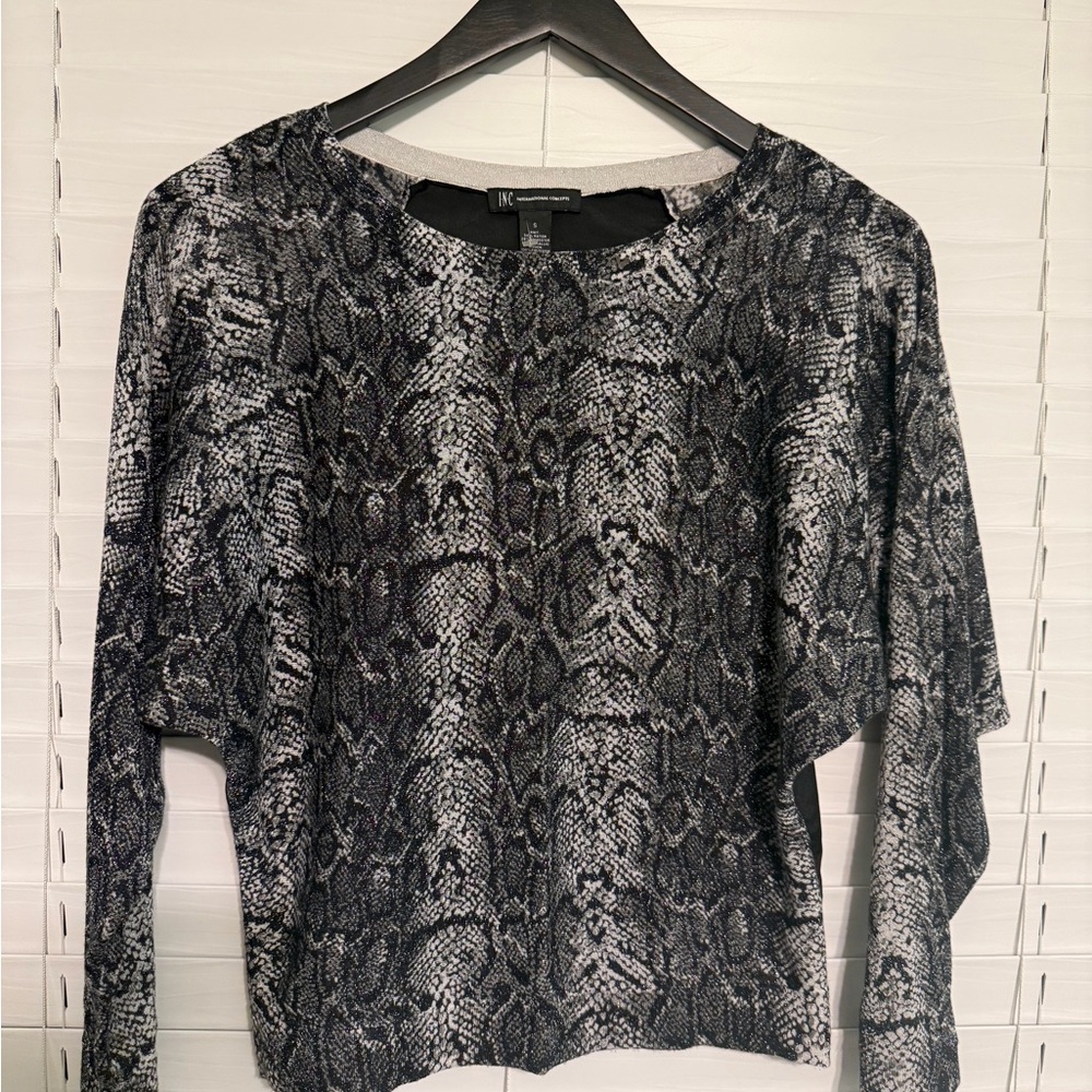 INC International Concepts Monochrome Snake Print Long Sleeve Top